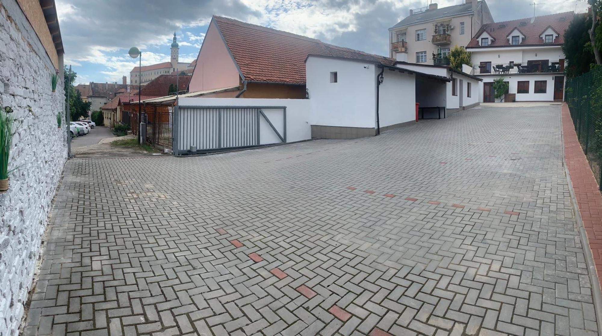 Nicolsburg Hotel Mikulov Kültér fotó